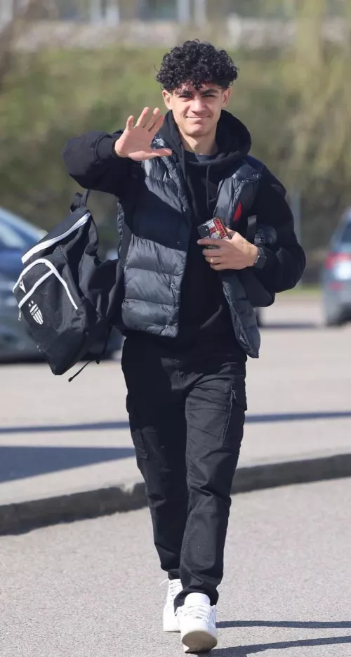 You think that college boys are hot? 