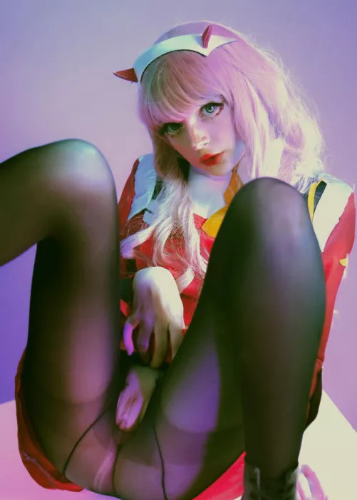 Zero Two cosplay by Ave Ria