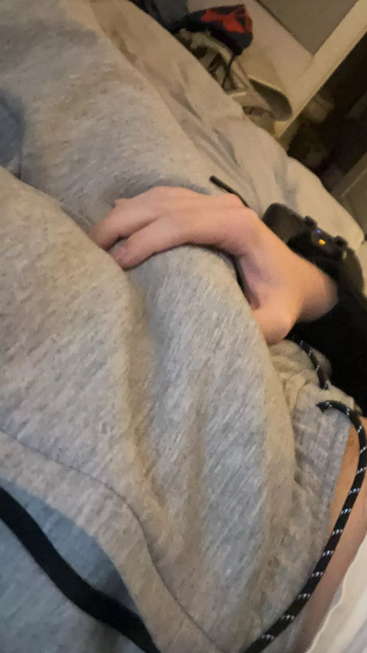 (18) help while I game?