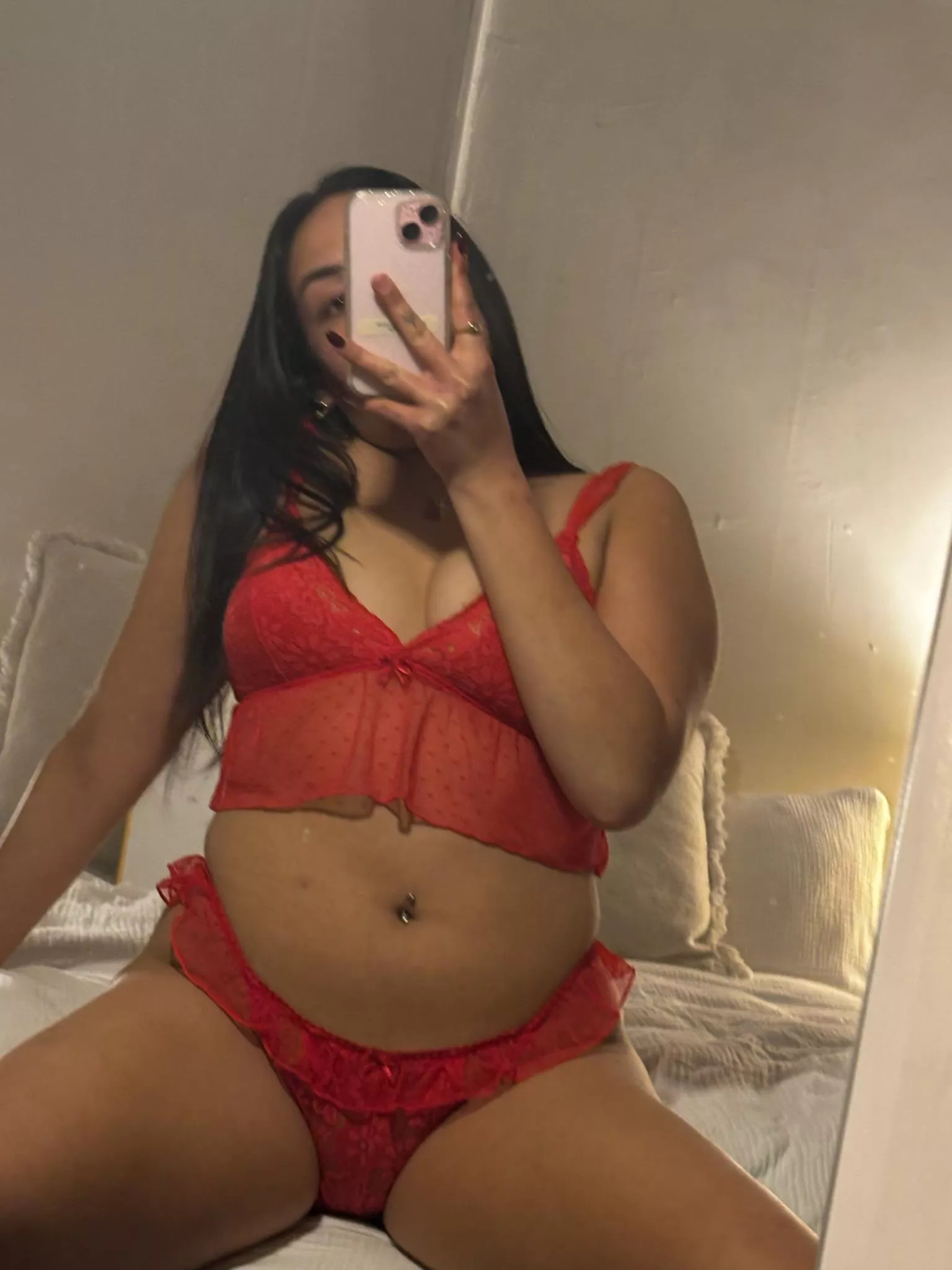 18F, looking to join a couple for a night or two in NJ soon! an older couple who's okay with my kinks. Dm meee