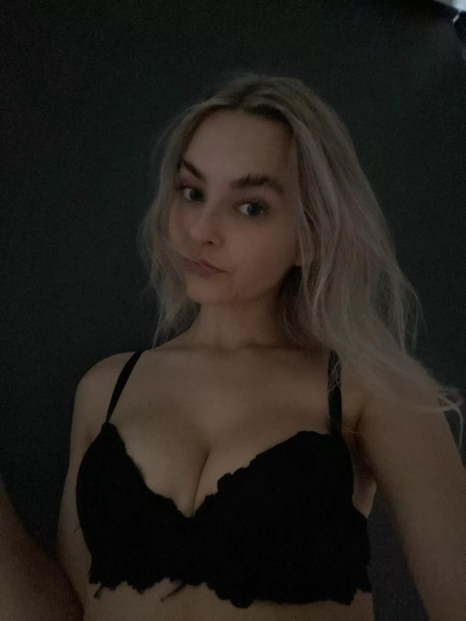 18m4f Need an older daddy that can pump me full with a creampie. Lmk where you are, i can travel!