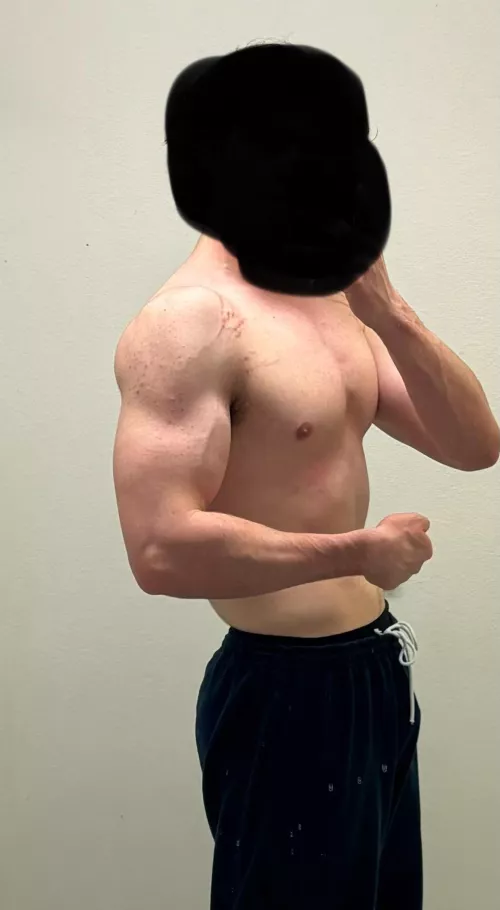 18[M4F] - Young College Stud Looking!