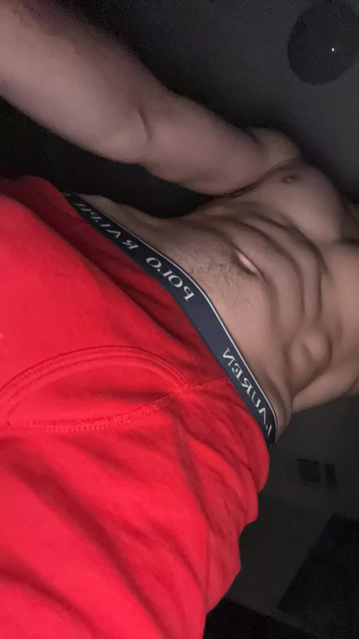 [19] I only respond to sluts ;)