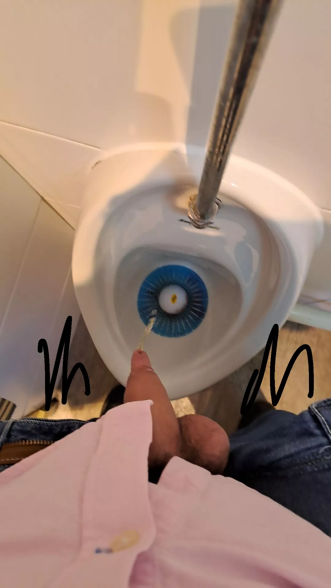 19 yo Uni Student into WS. BWC too ;) 