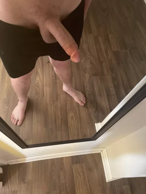 19m looking for a f fwb or someone to have some fun with  can host sum nights just depends 