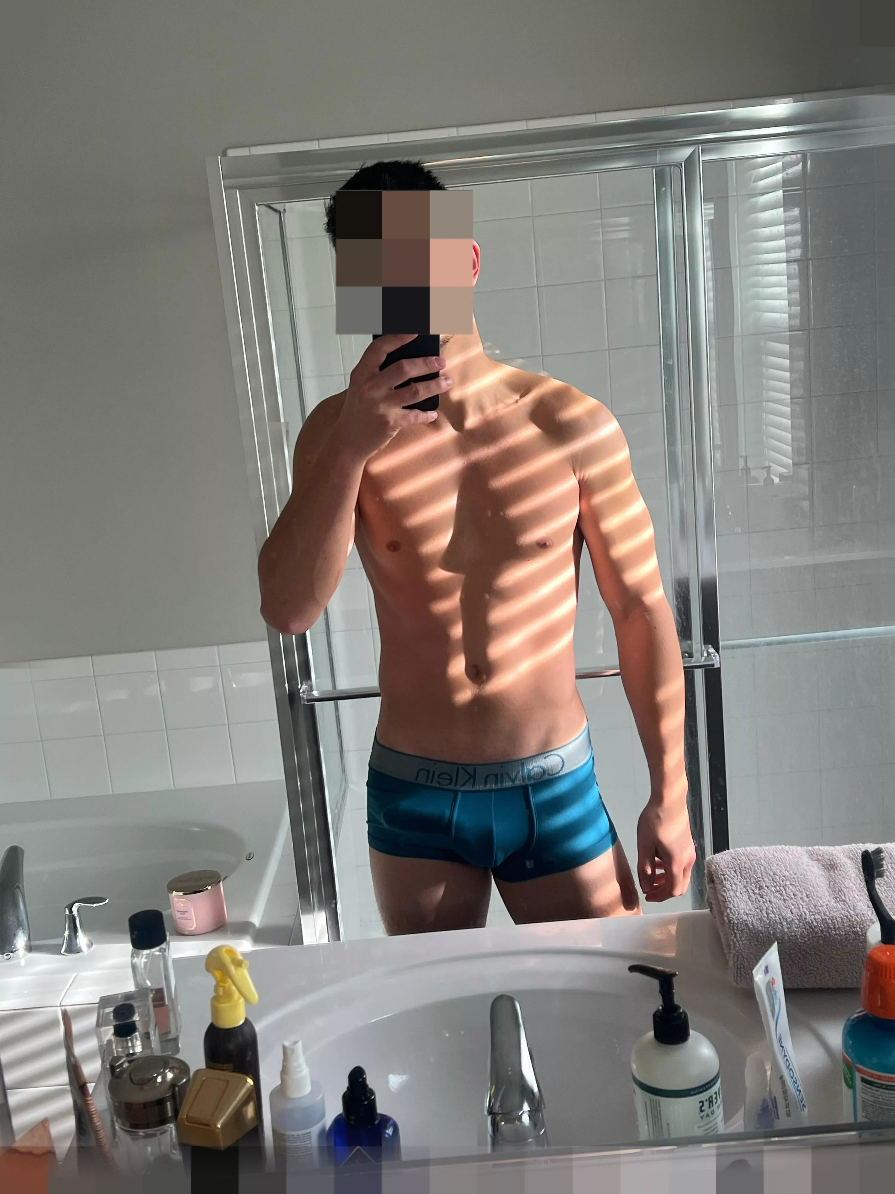 (23) just waking up 🥱🥱