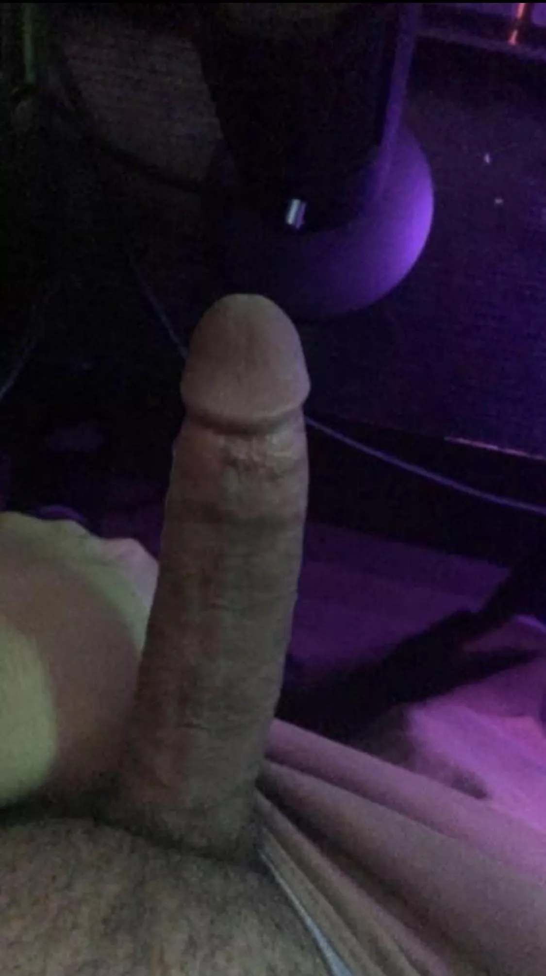 [23] Straight guy here really want to Roleplay (Older is preferred) Send an ass pic and age