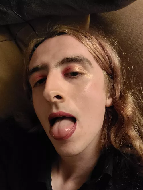 25 M4A Femboy looking for fun (Vernon)