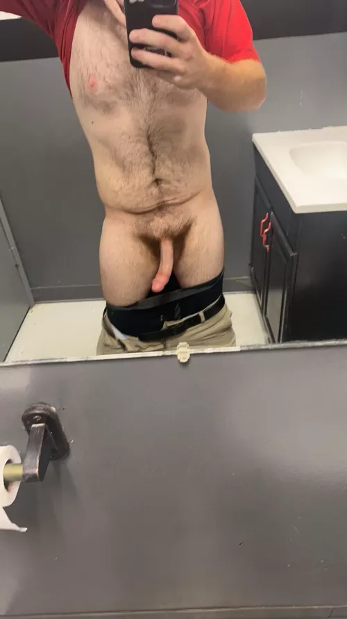 28 bi bwc m4a (STL) in chesterfield looking for a host can travel