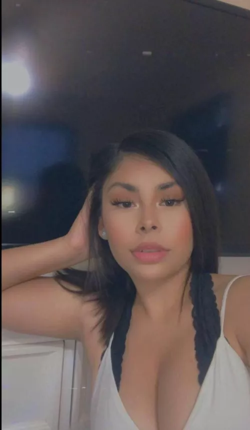 31/22 [MF4M] anybody want to come milk my young MILF wife tits !!? And suck on them all day !