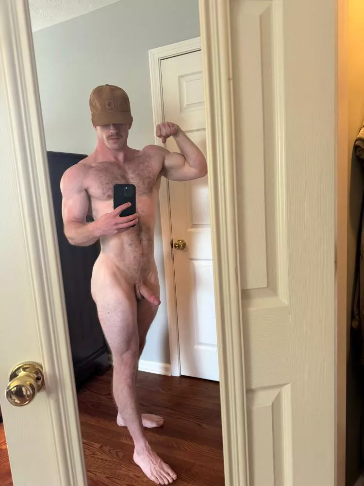 315 bench, 30 inch waist.