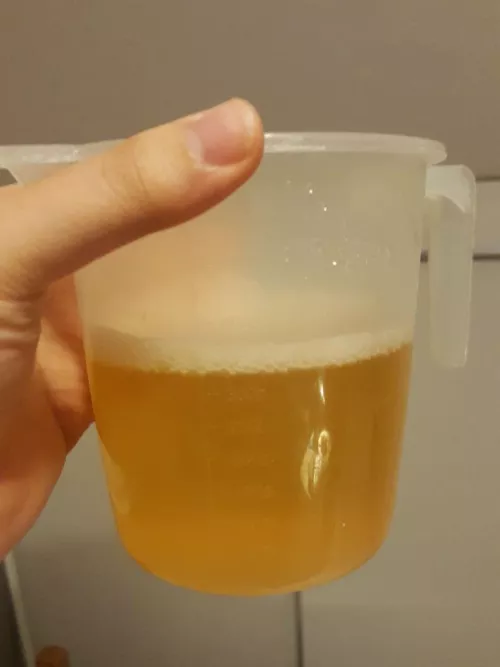 [34] Bicurious dad, who wants some morning piss?