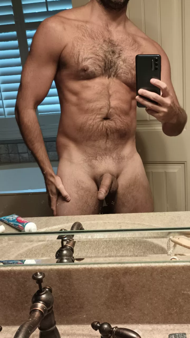 37 dad of two feeling lonely. I wish I existed in my own house