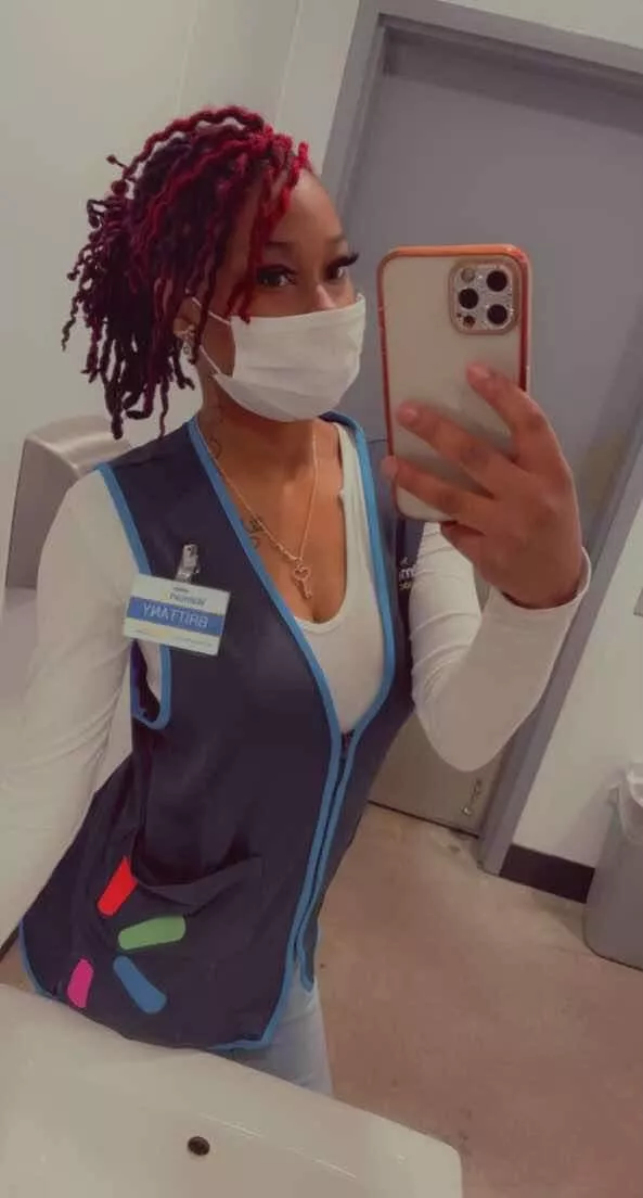 Anybody want a Walmart babe [online]