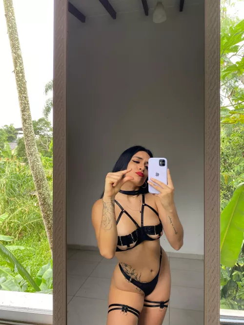 Aww, that little ugly dick… it’s like a tiny toy that just tickles 