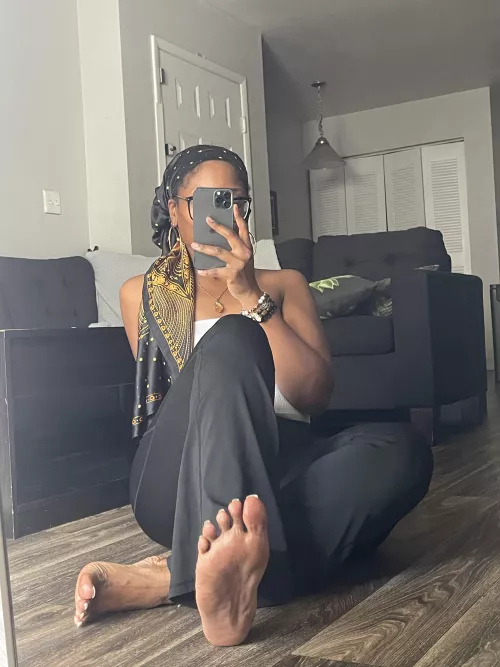 bow down. ur wallet is the only thing that can afford me✨