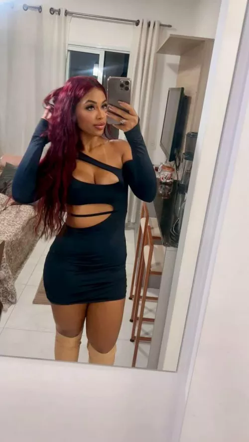 Can a girl like me make you hard