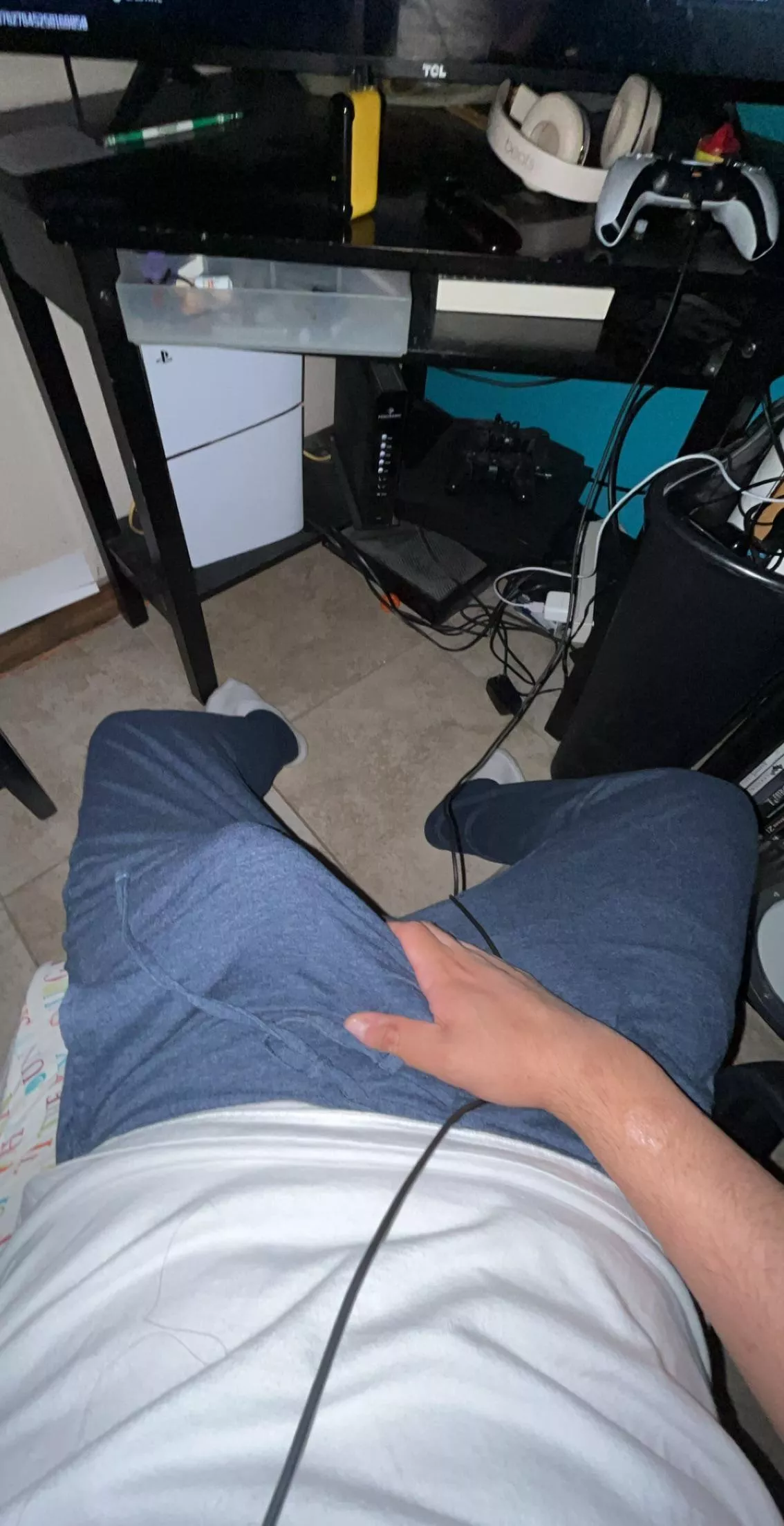 can’t stop getting boners while playing the game 