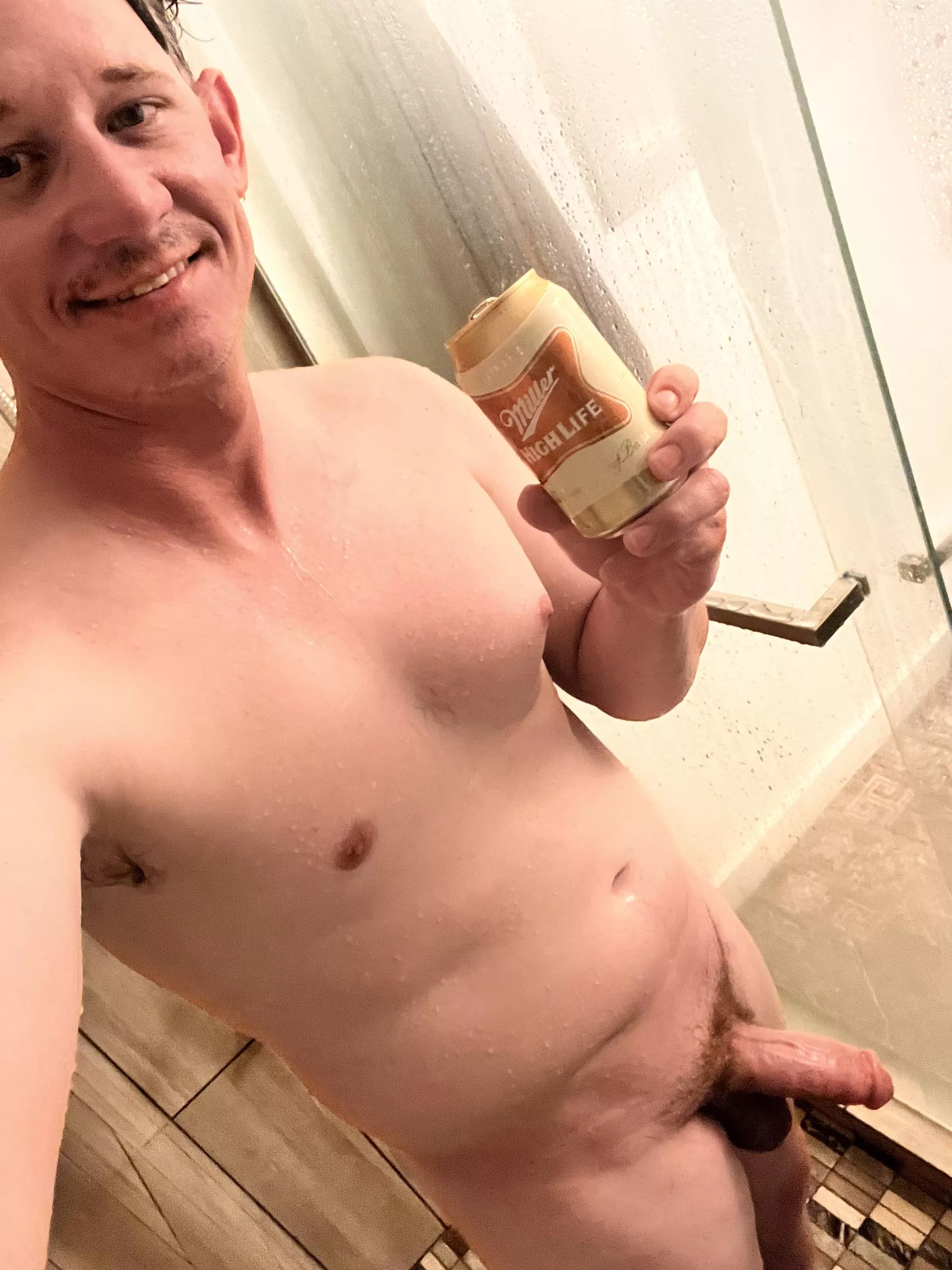 Cheers to my fellow shower beer drinkers 😊