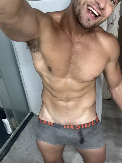 Clean my armpit with your tongue 