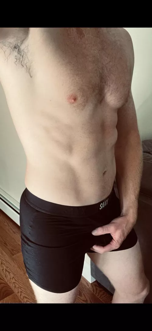 Daytime dad looking for a milf with mom bod… 