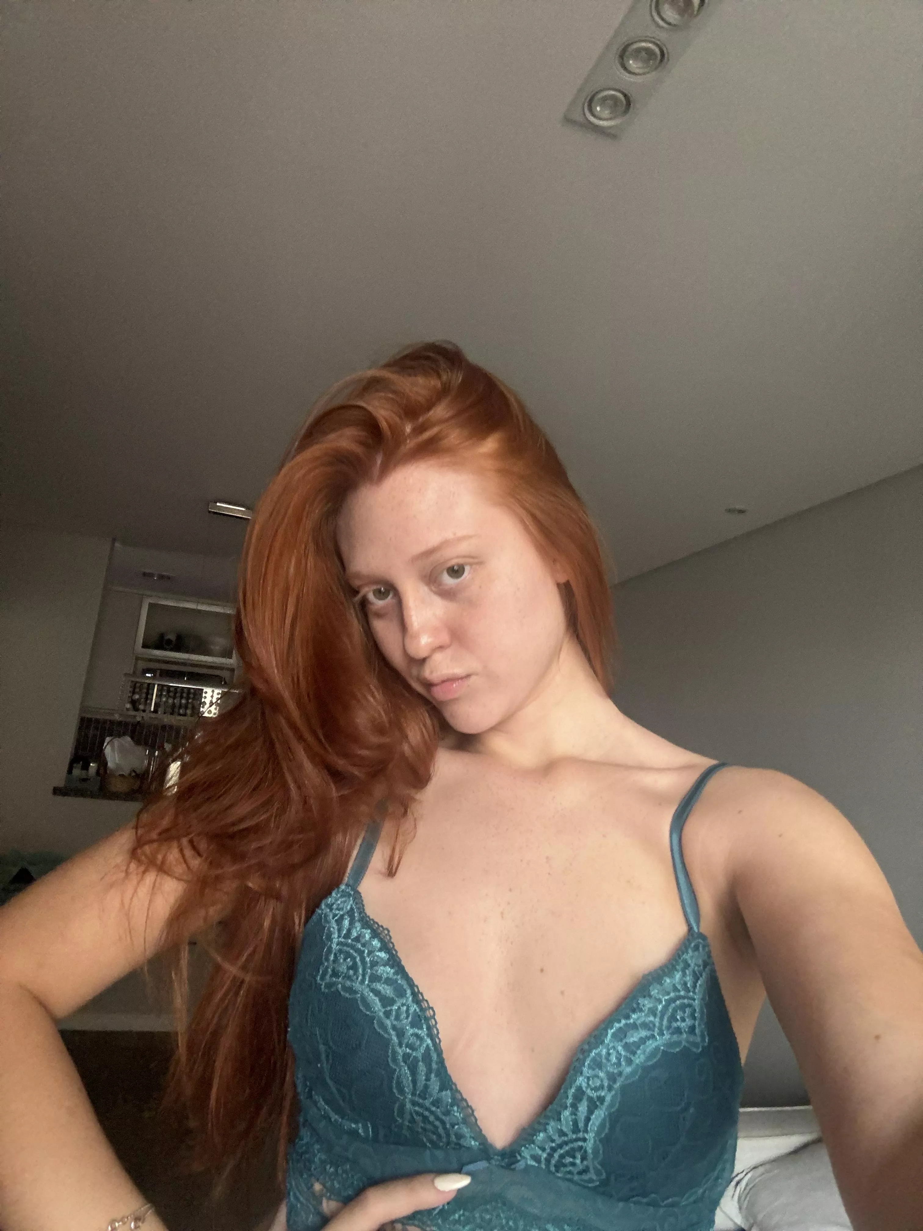 Do I look like I'm your new obsession?