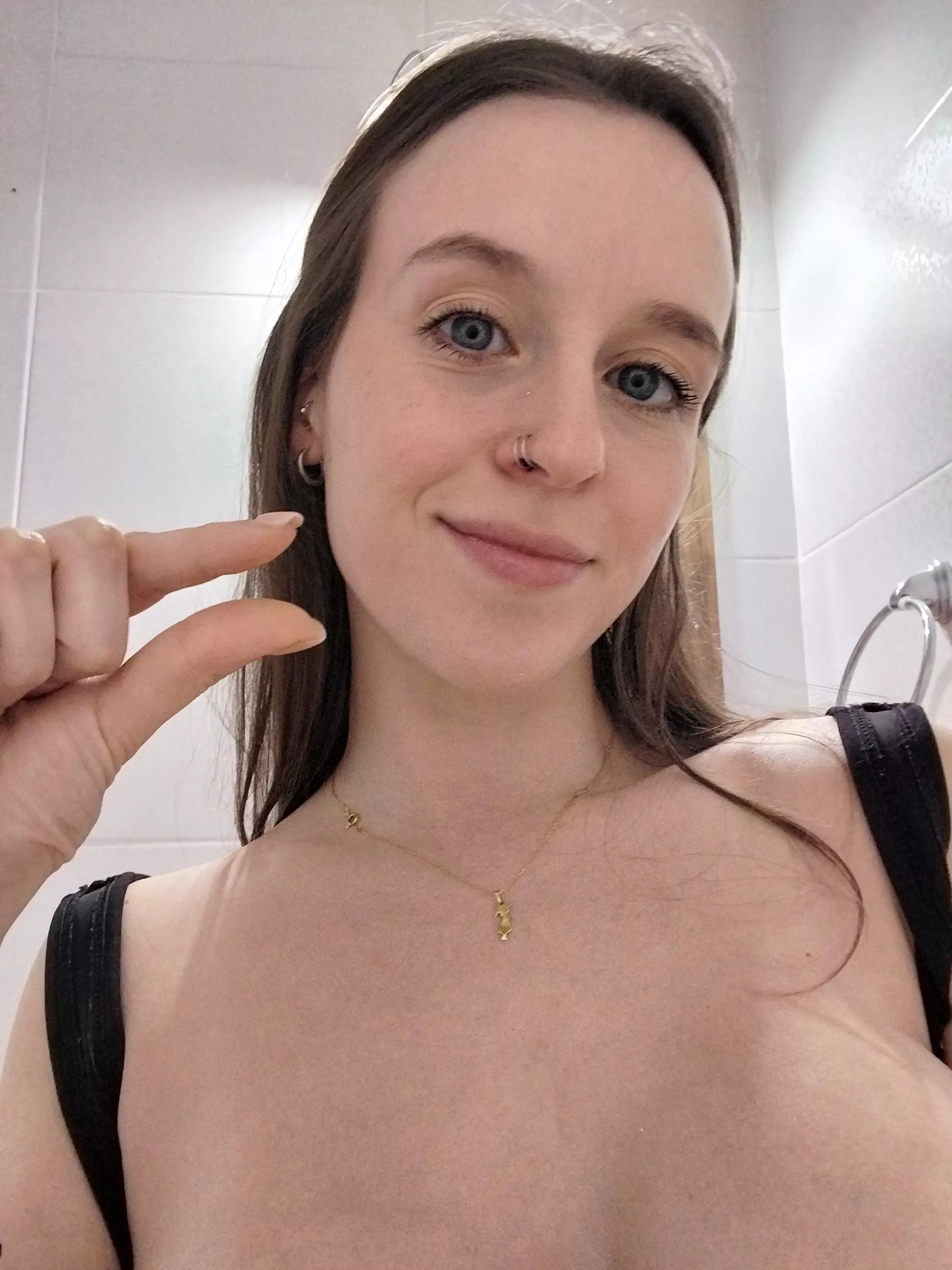 Do you think that's a real dick? Hahaha poor you