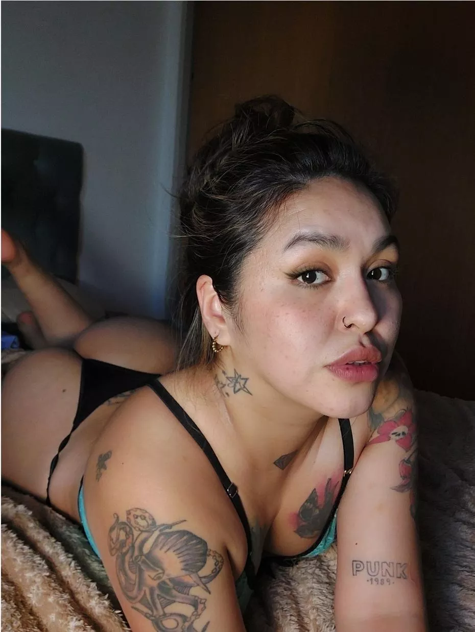 Do you want to make me your queen? 