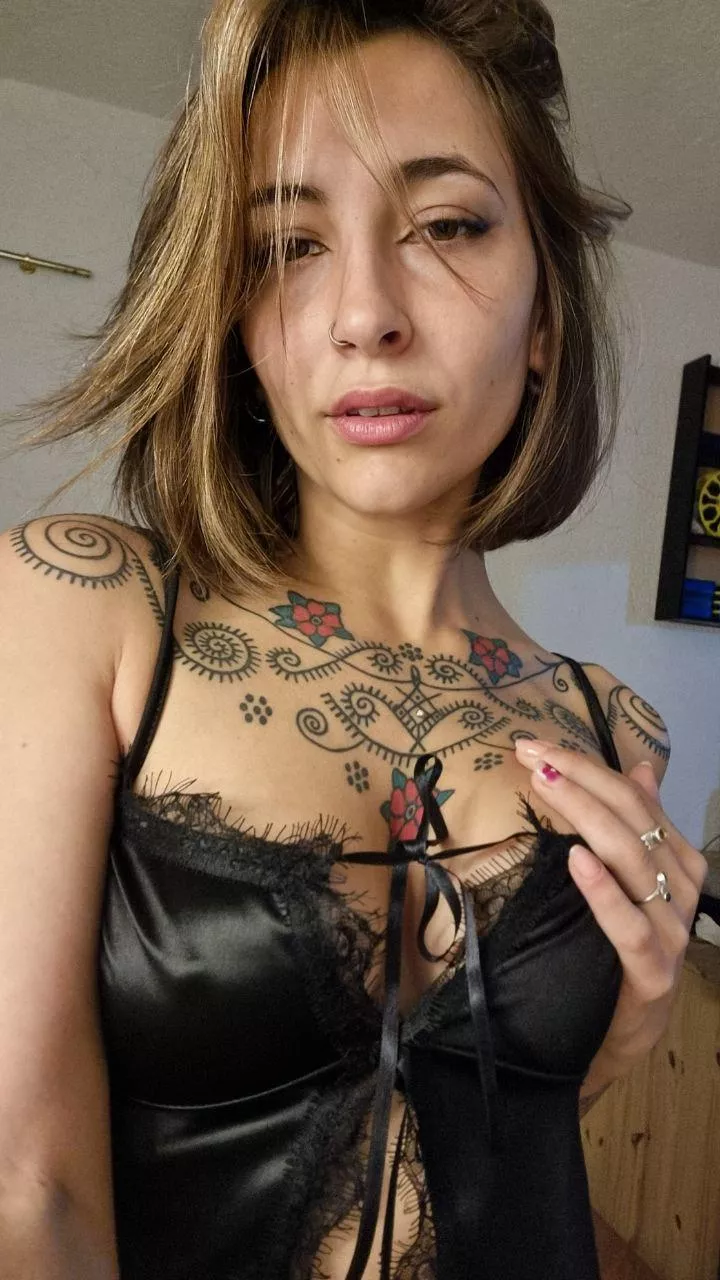 Does sucking dick well make girl a marriage material?
