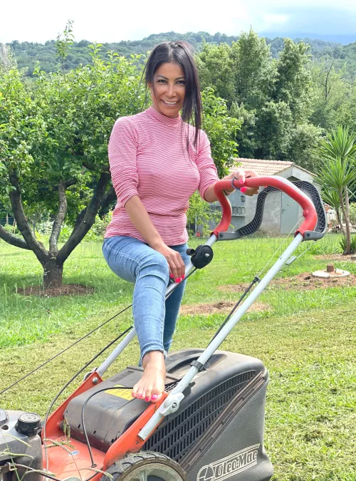 Enjoying in nature with my pookies !!