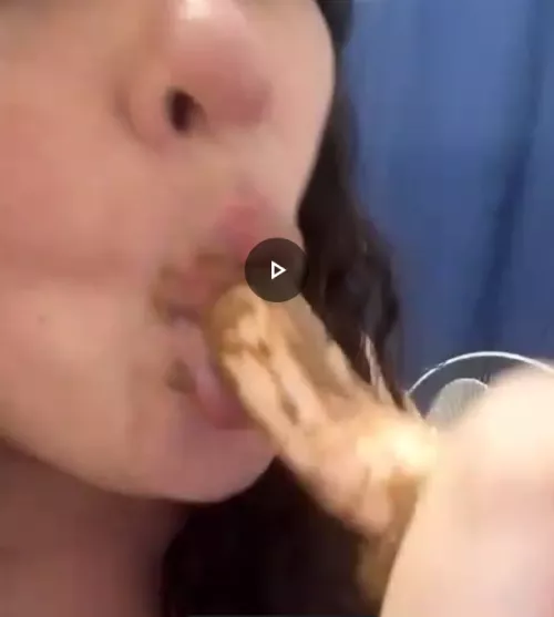 (F) I wish this was your dirty cock 😍🤎🥰👅