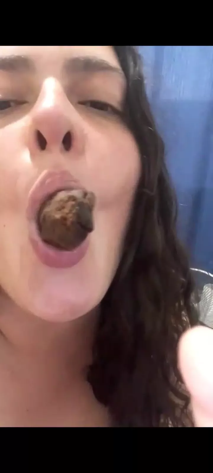 (F) The best things in life are free 💩🍫🤤😍