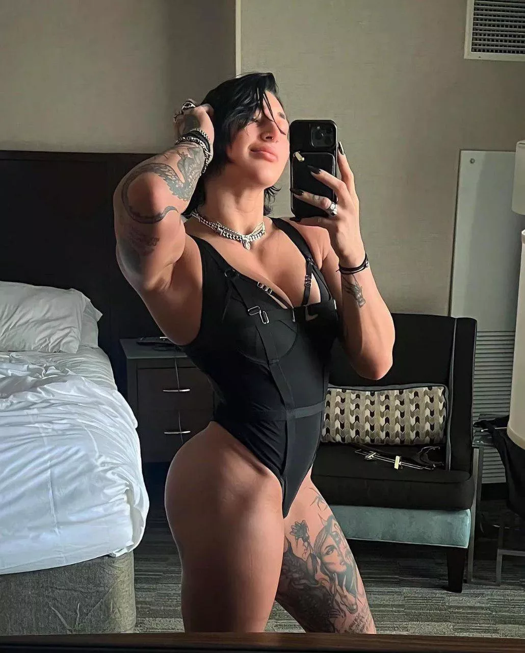 [F4M] Looking to Play Mami in a Blacked Scenario Where Her and Your Character Have a Romantic and Kinky Relationship. Please be able to do at least one paragraph per response. 