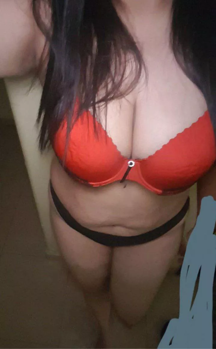 Female looking for couple