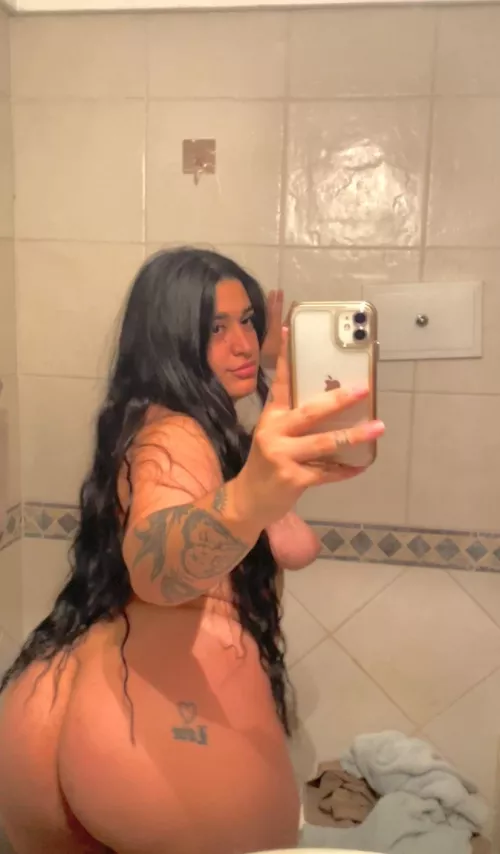 For going to bathe I find my sexy and fat body