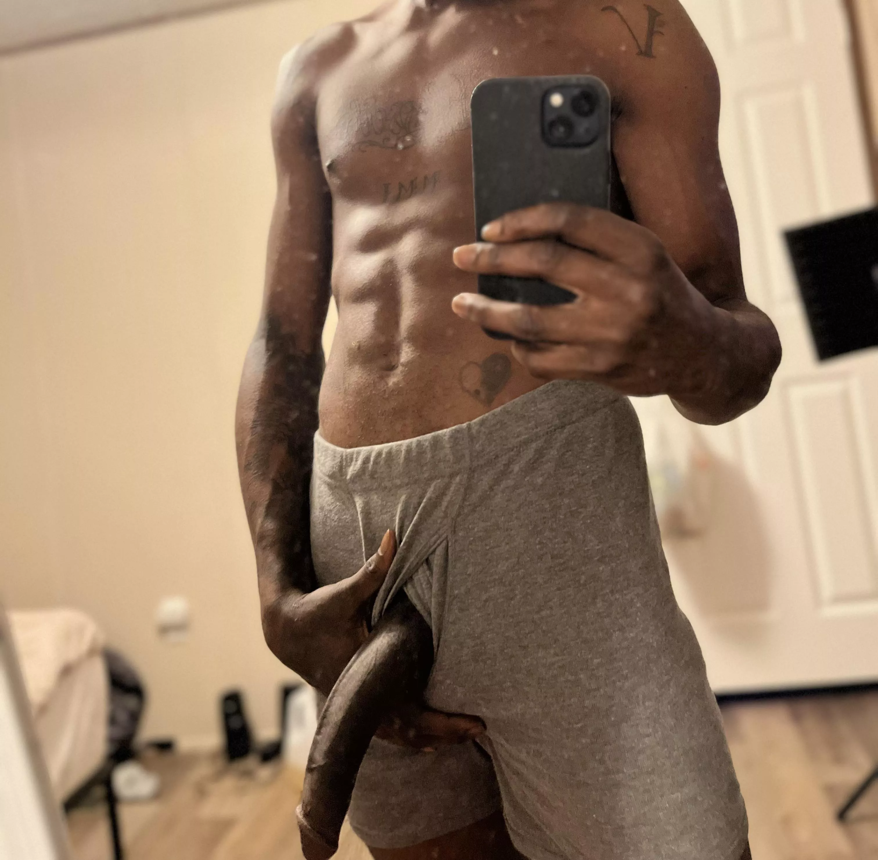 Fresh out the shower 🧼 🍆