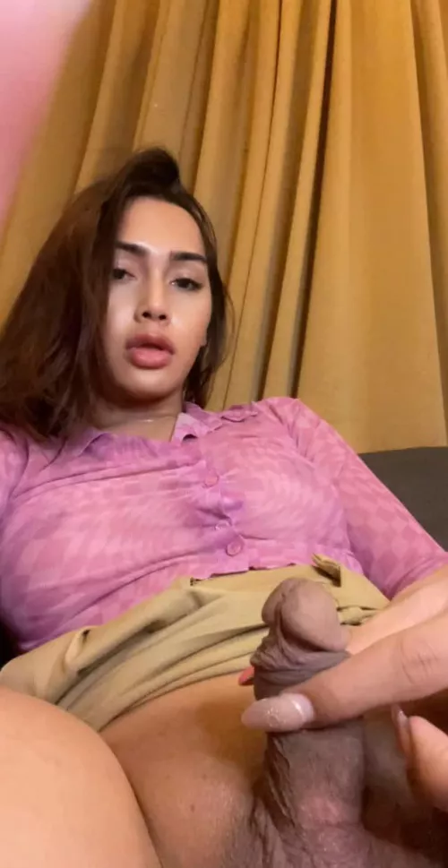 Help a cutie with her cum addiction