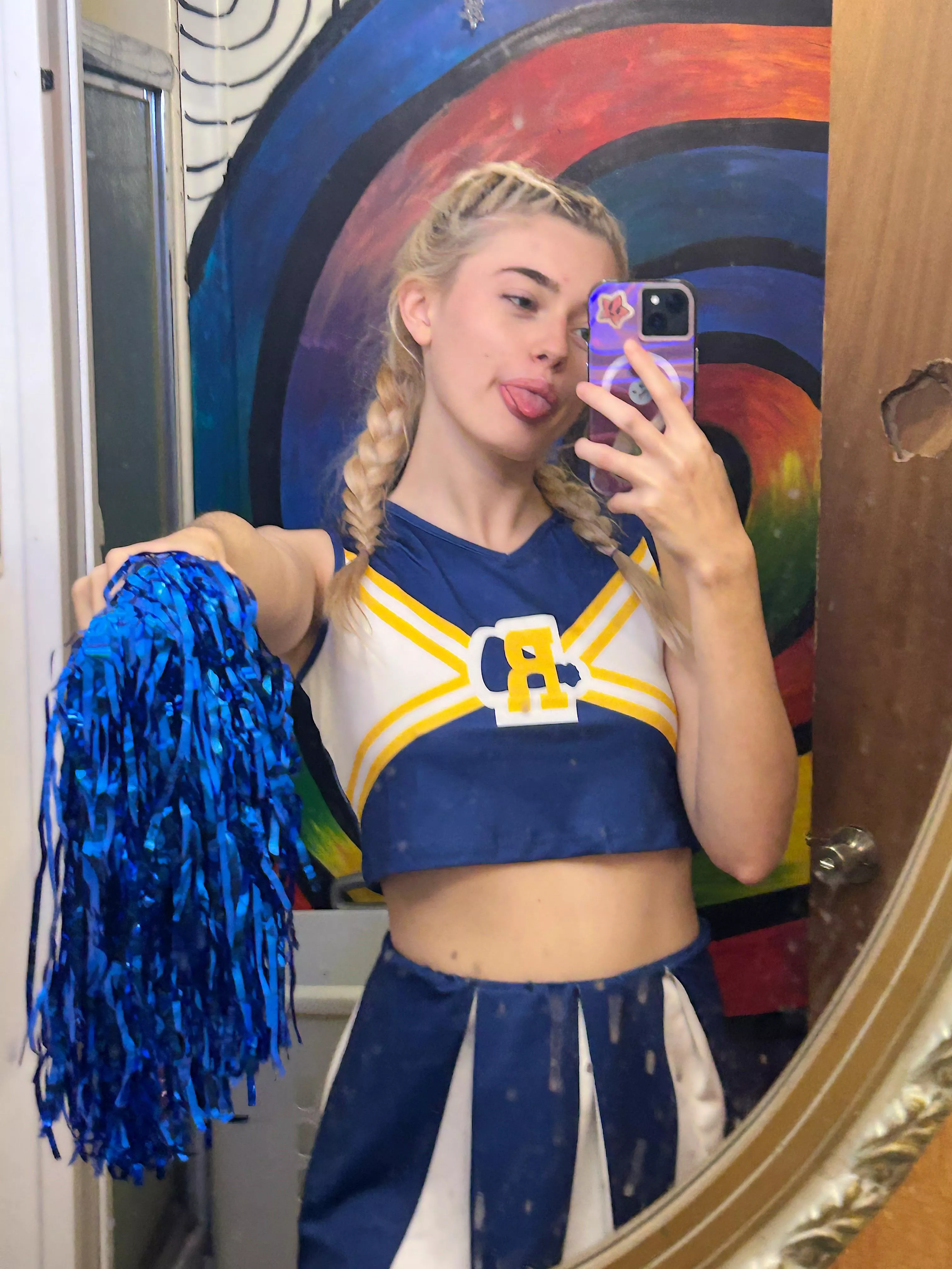 hiii from this cheerleader 