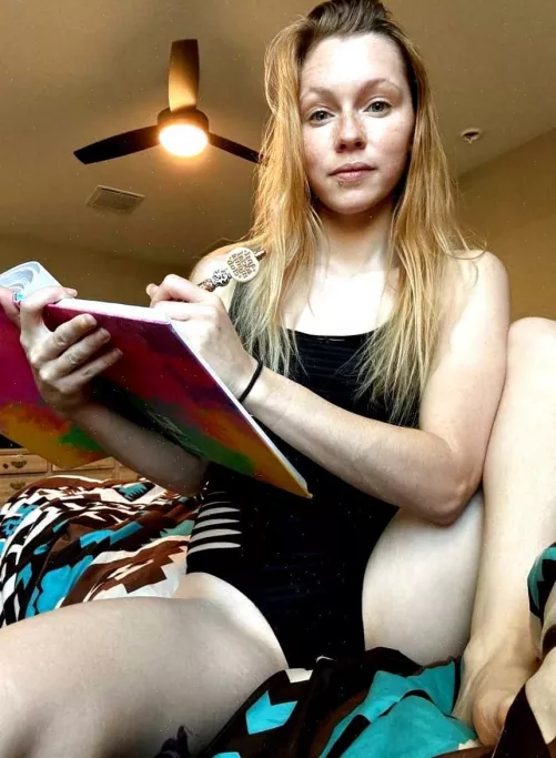 How badly do you want to make me scream tonight??!🤍💜