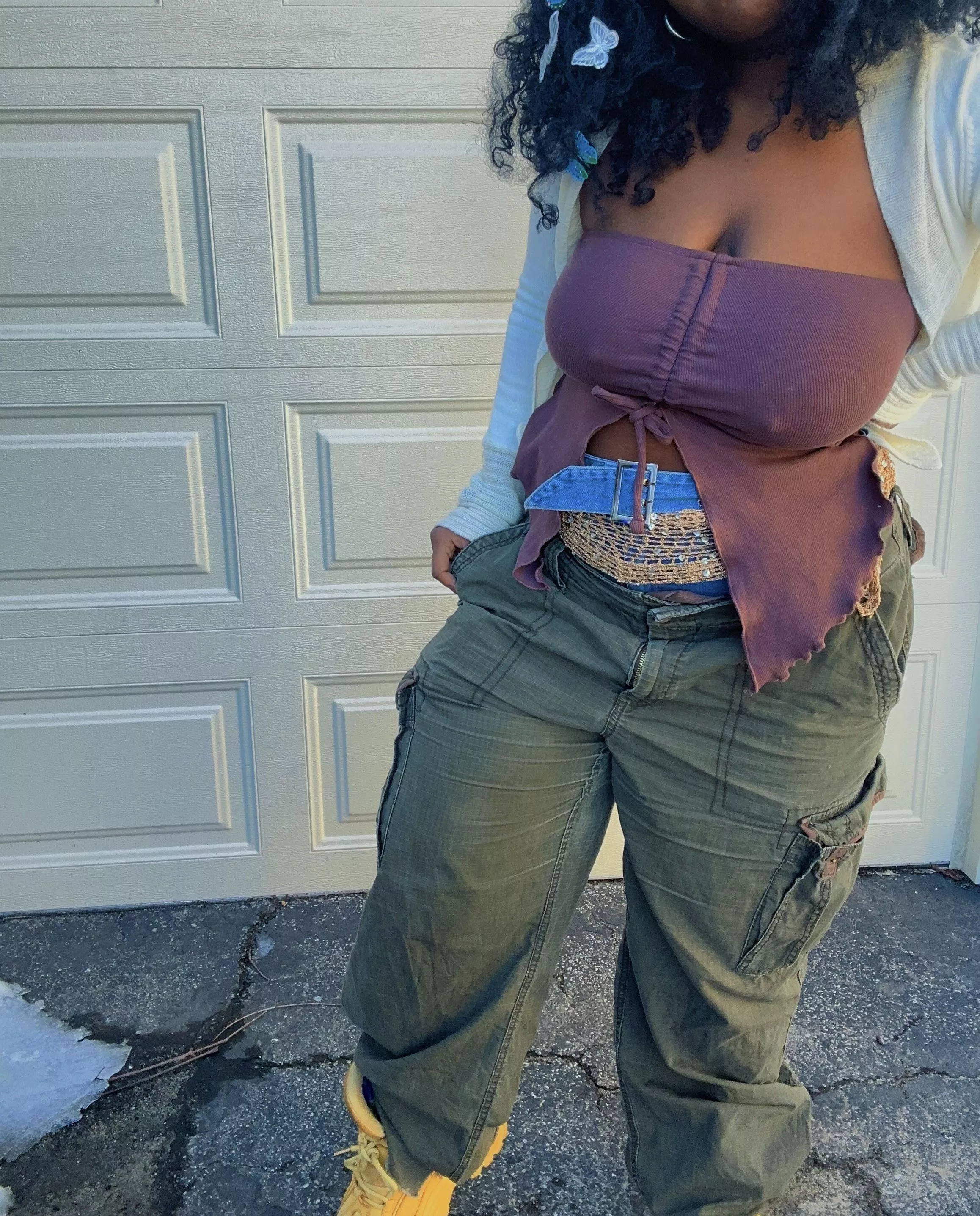 How does it feel knowing a bite-sized girl runs your entire fucking life ? 🤭🦋✨