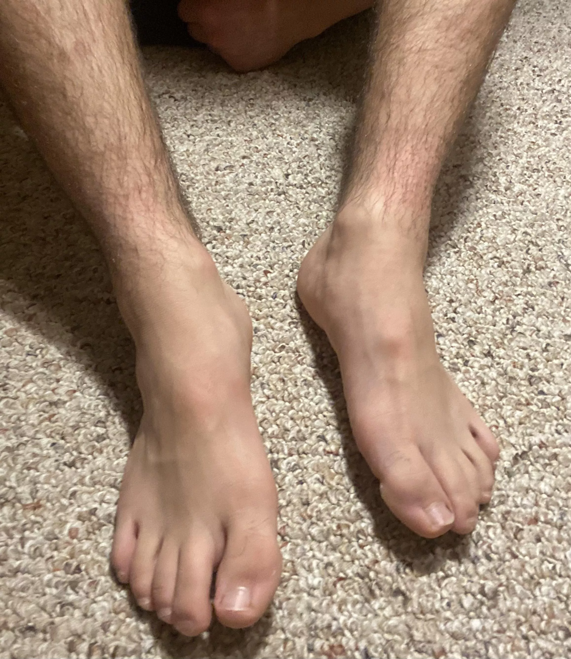 I wonder what it would feel like if you came on my feet 