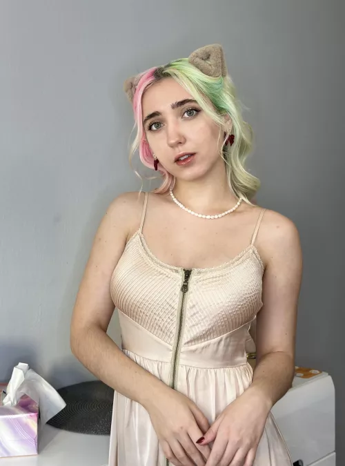 I'll start purring if you feed me your milk