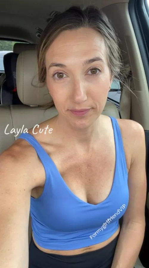 I'm a married fuck whore looking for extra cock on the side. No condoms, I don't want to know your name, you cannot spend the night. Fuck and leave.