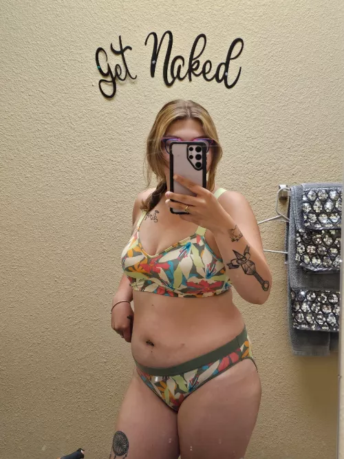 I'm loving the way my body is looking now after 3 kids