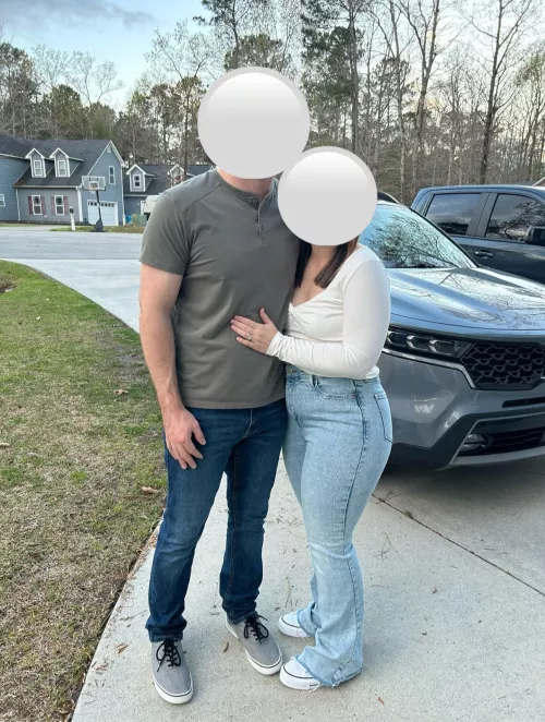 Is anyone else going to C3 tonight for the Halloween party? 