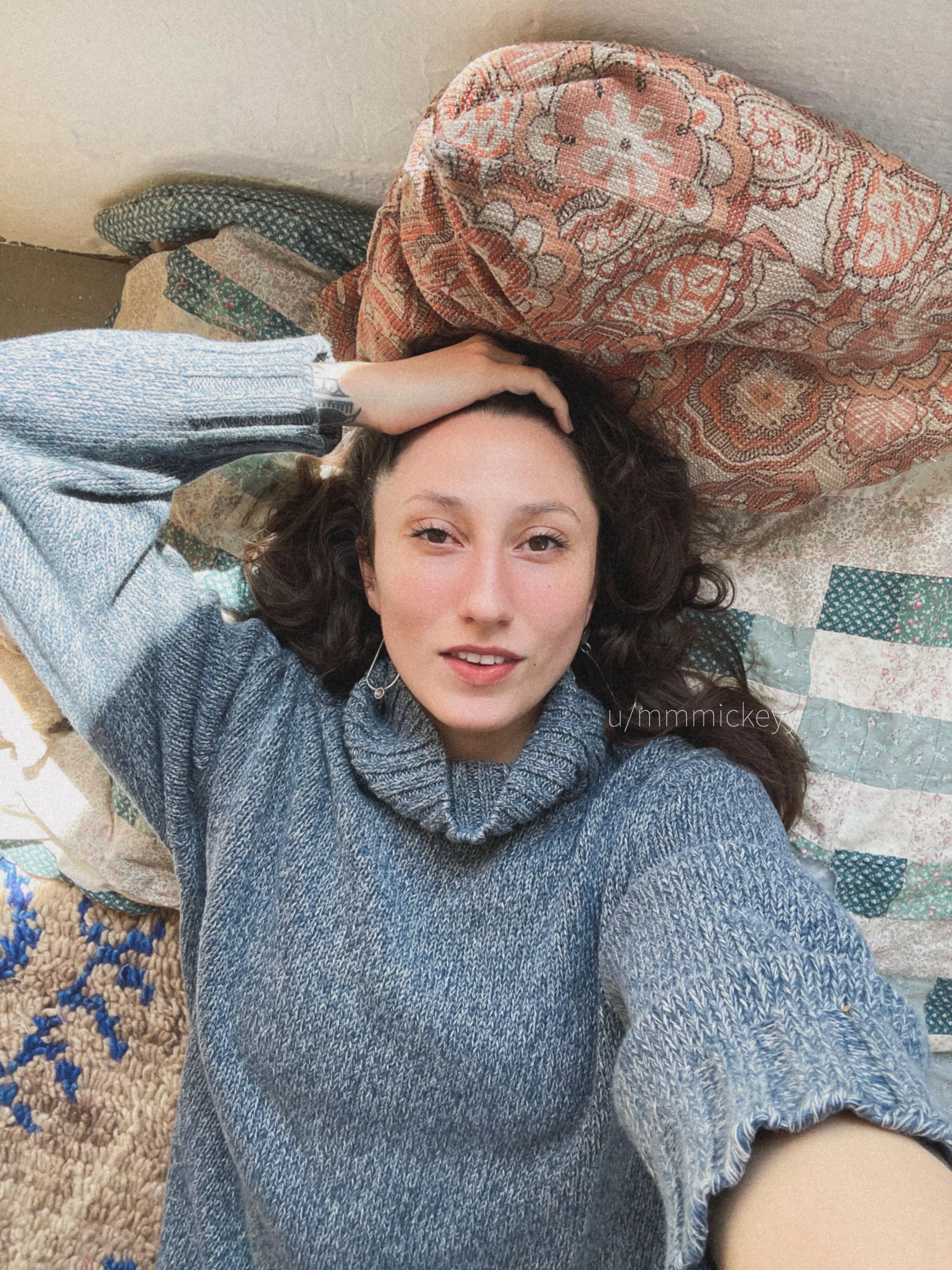 it is sweater weather again & i am overjoyed