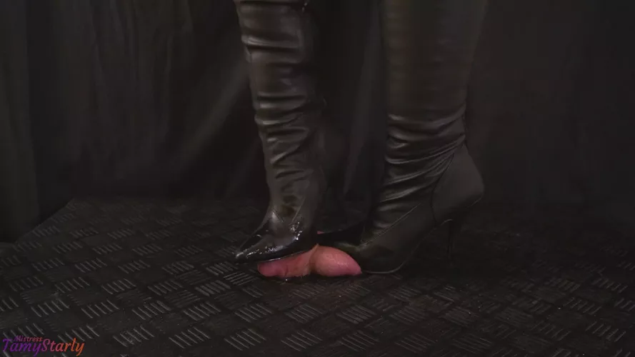 It’s all slippery down there😏