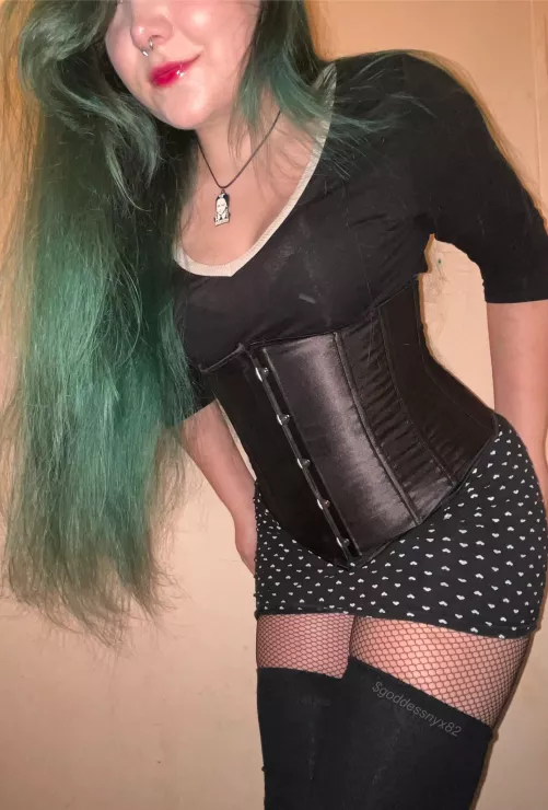 It’s easy to see why you’re so addicted. Worshipping and sending to a Goddess so perfect just feels too good to stop 🥵