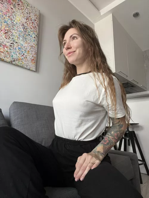 It's not tight, but looks just as nice