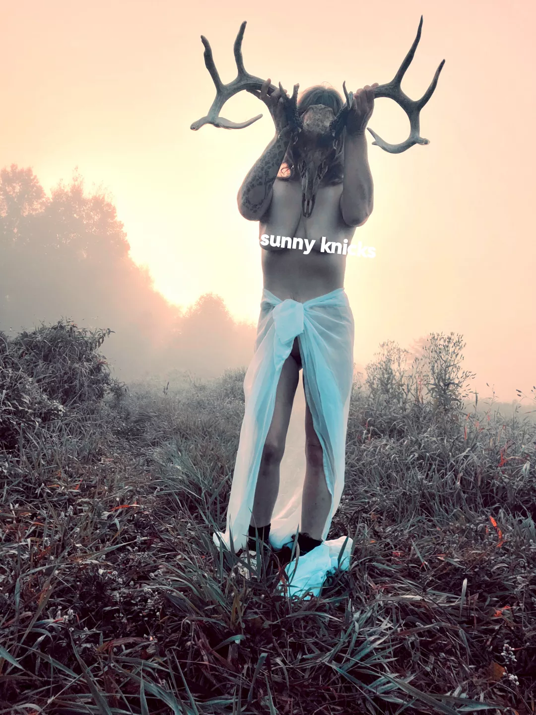 Just a huntress looking for a BIG BUCK🤙🦌✨️🏹